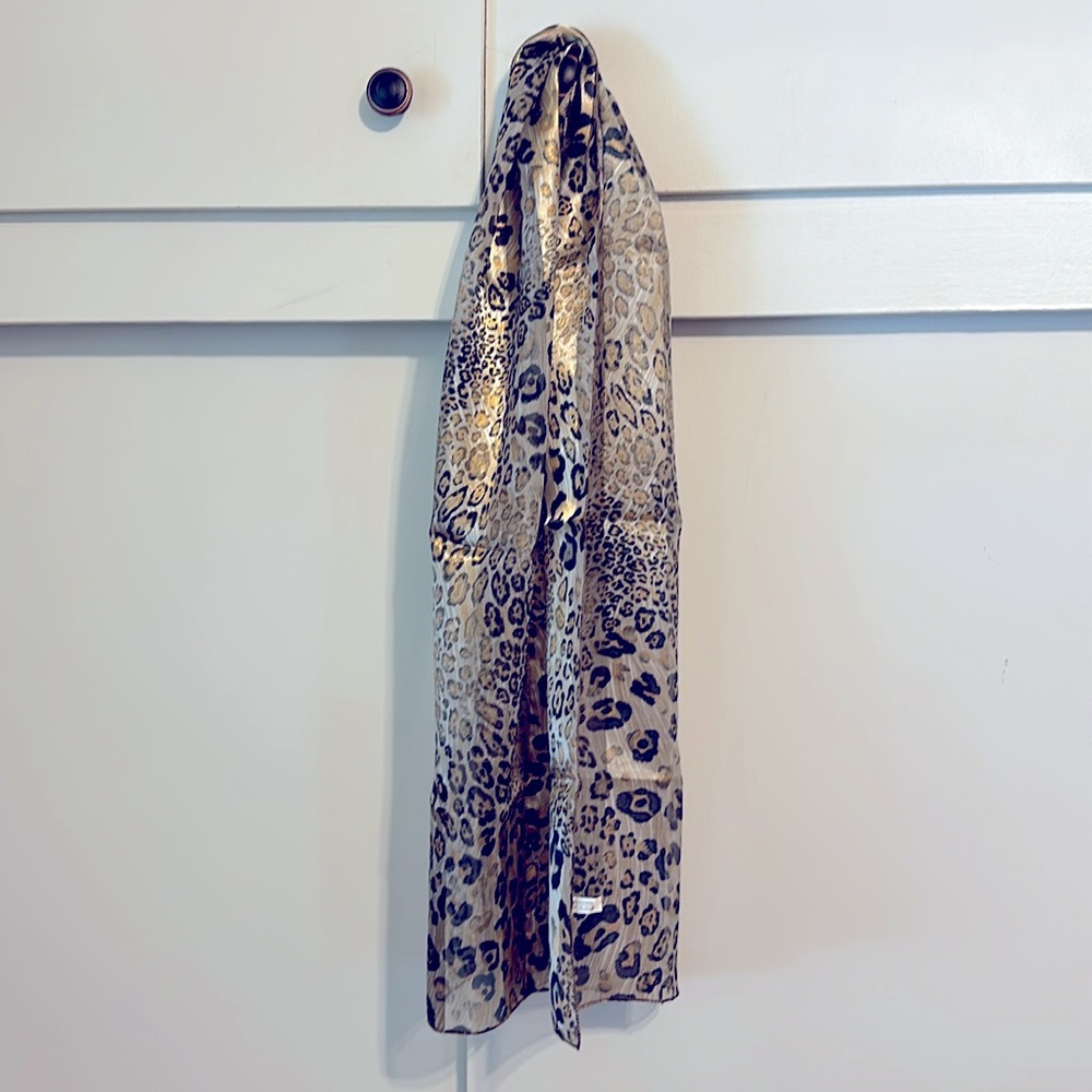 NEW Leopard Print SCARF WITH GOLD SHIMMERING DETAIL